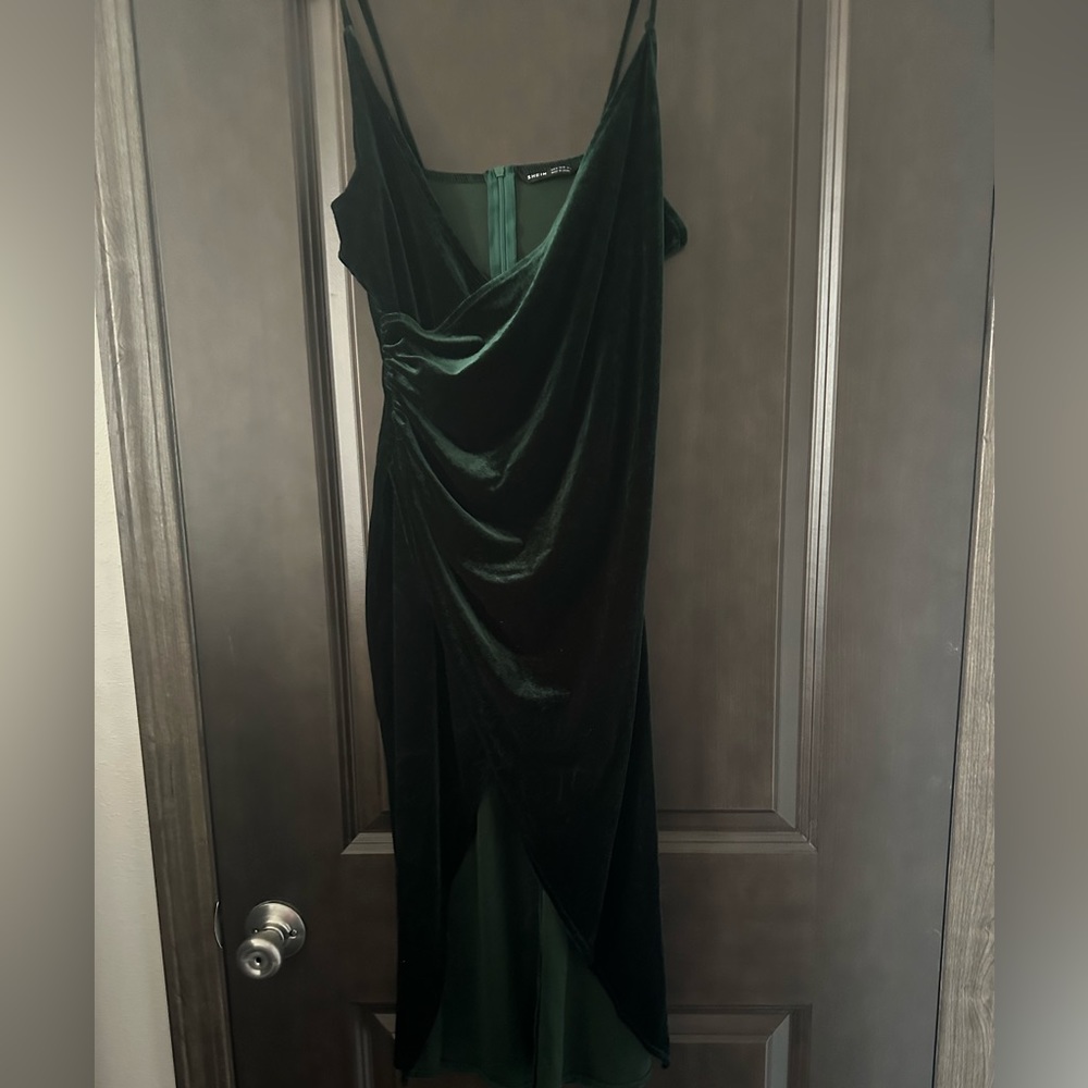 Green velvet shein dress size M